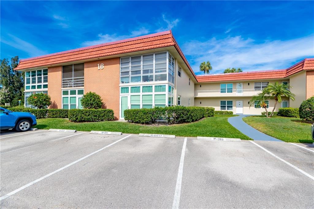 VISTA ROYALE PHASE IV BLDGS 83-111 - Residential