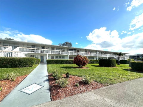 Tiny photo for 131 Oakridge J #131, Deerfield Beach, FL 33442 (MLS # B26025984)