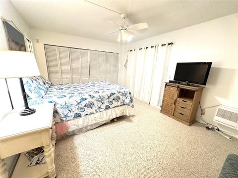 Tiny photo for 131 Oakridge J #131, Deerfield Beach, FL 33442 (MLS # B26025984)