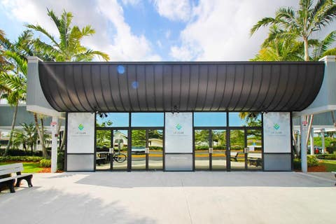 Tiny photo for 131 Oakridge J #131, Deerfield Beach, FL 33442 (MLS # B26025984)