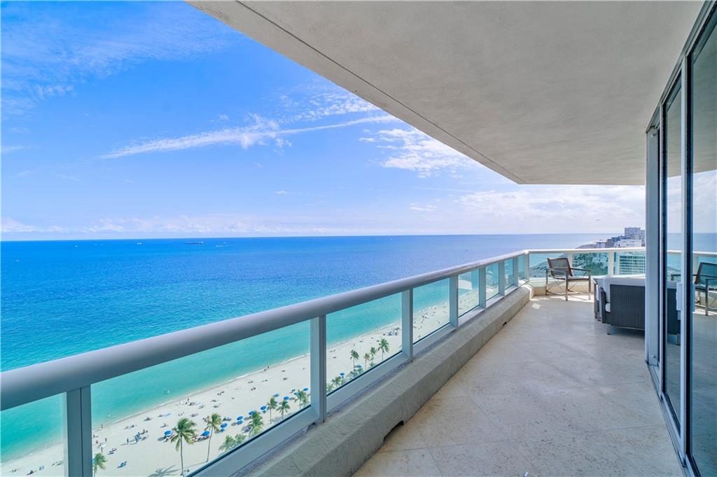 Las Olas Beach Club - Residential