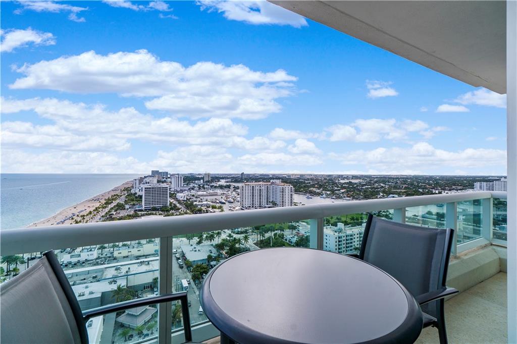 Las Olas Beach Club - Residential