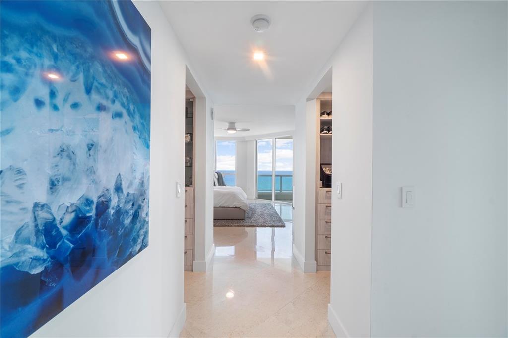 Las Olas Beach Club - Residential