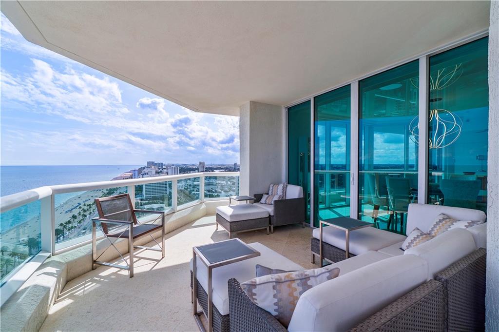 Las Olas Beach Club - Residential