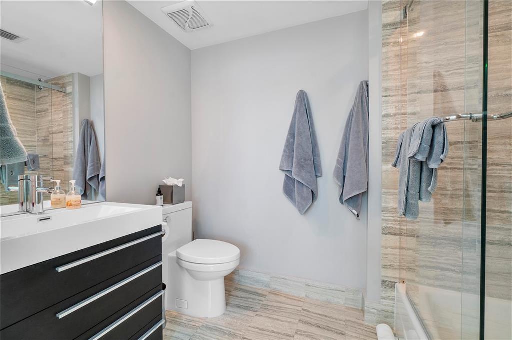 Las Olas Beach Club - Residential