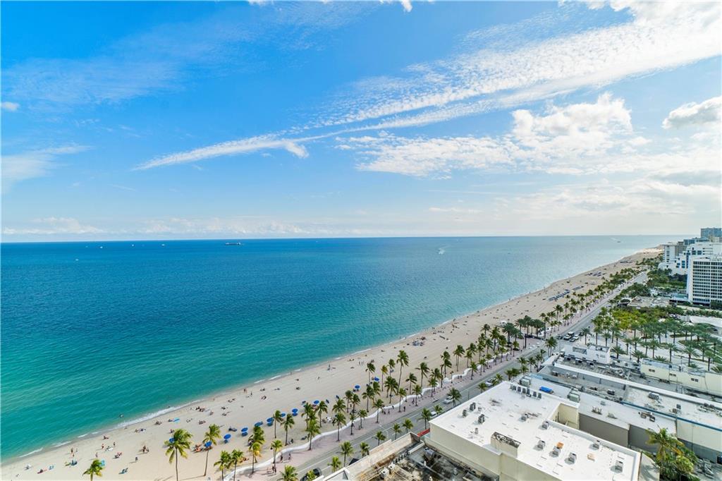 Las Olas Beach Club - Residential