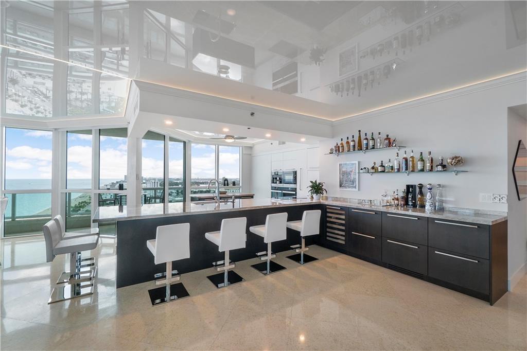 Las Olas Beach Club - Residential