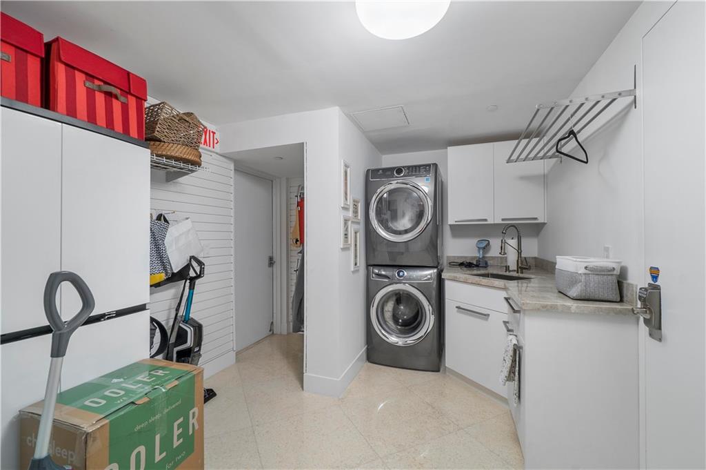 Las Olas Beach Club - Residential