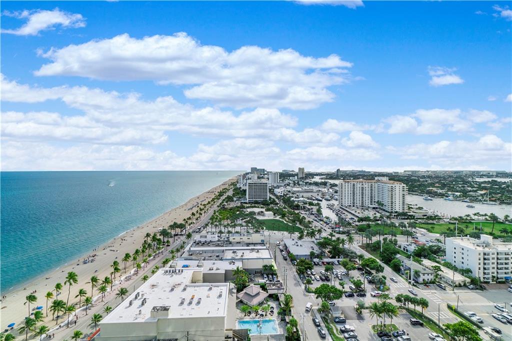 Las Olas Beach Club - Residential