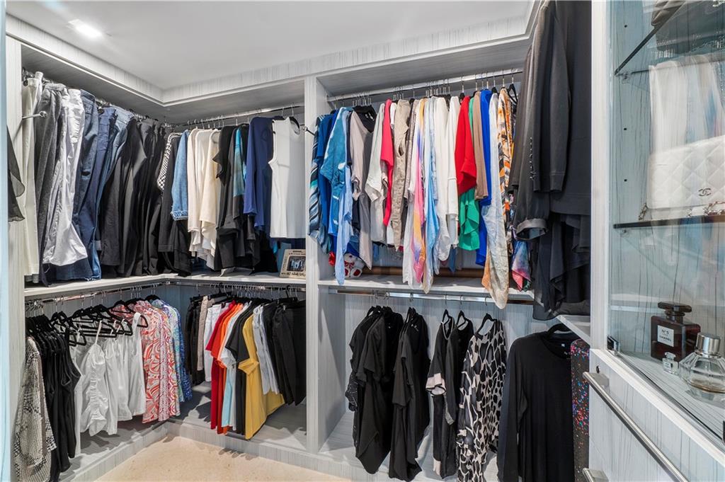 Las Olas Beach Club - Residential