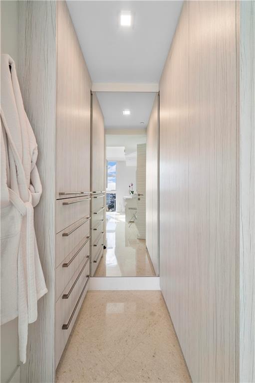 Las Olas Beach Club - Residential