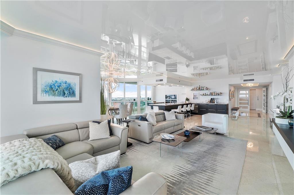 Las Olas Beach Club - Residential