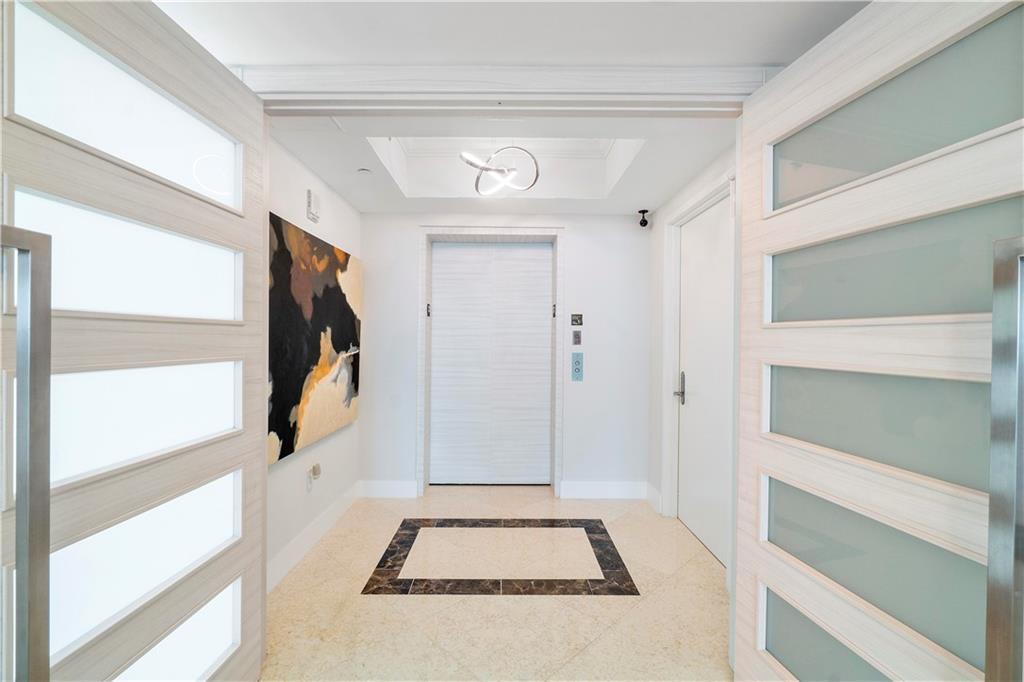 Las Olas Beach Club - Residential