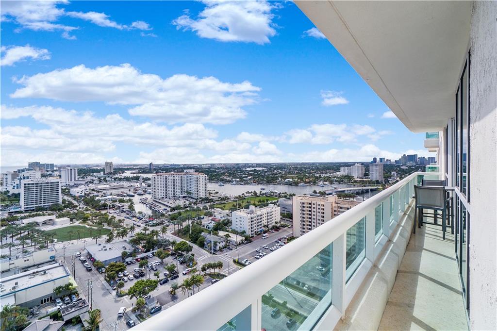 Las Olas Beach Club - Residential