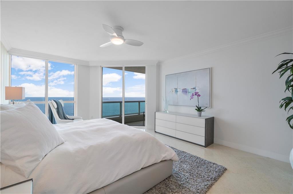 Las Olas Beach Club - Residential