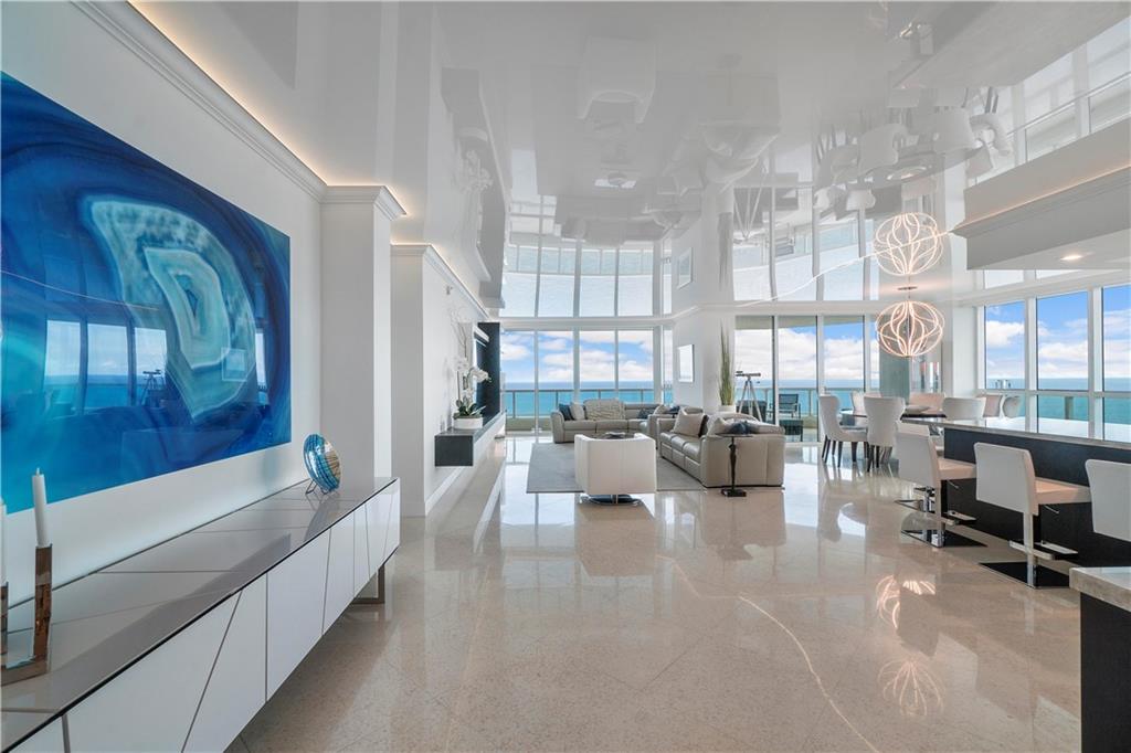 Las Olas Beach Club - Residential