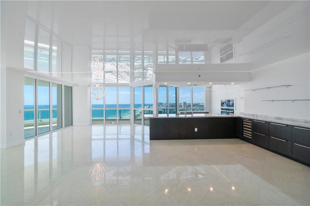 Las Olas Beach Club - Residential