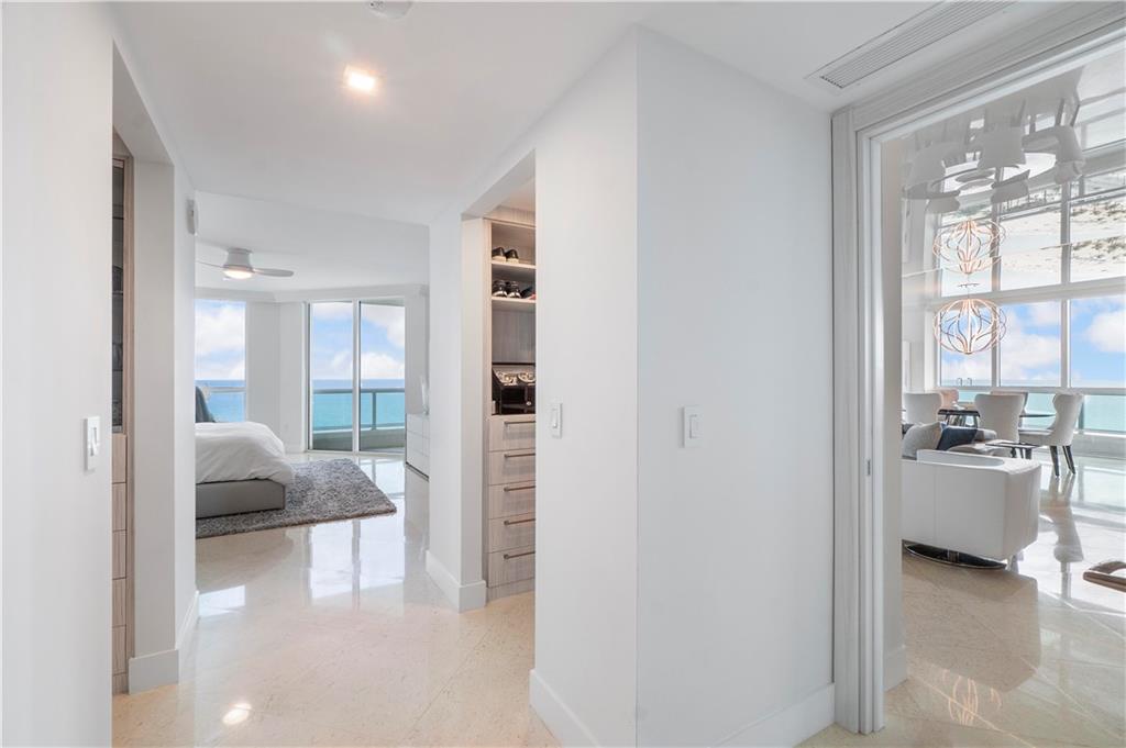 Las Olas Beach Club - Residential