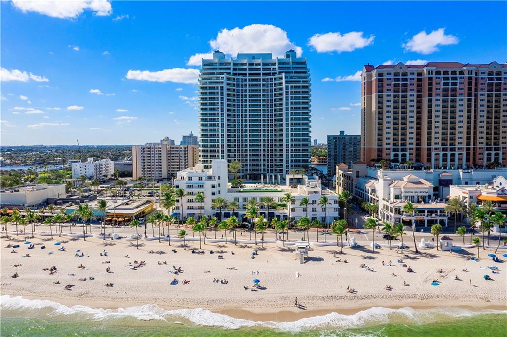 Las Olas Beach Club - Residential