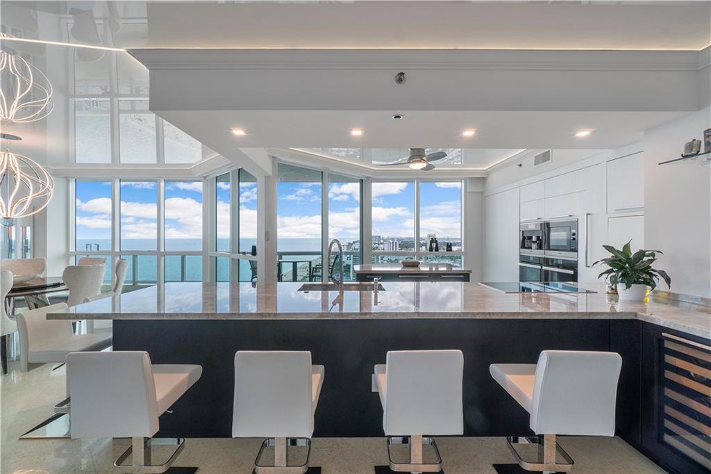 Las Olas Beach Club - Residential