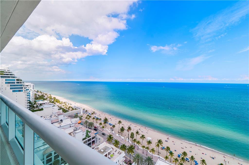 Las Olas Beach Club - Residential