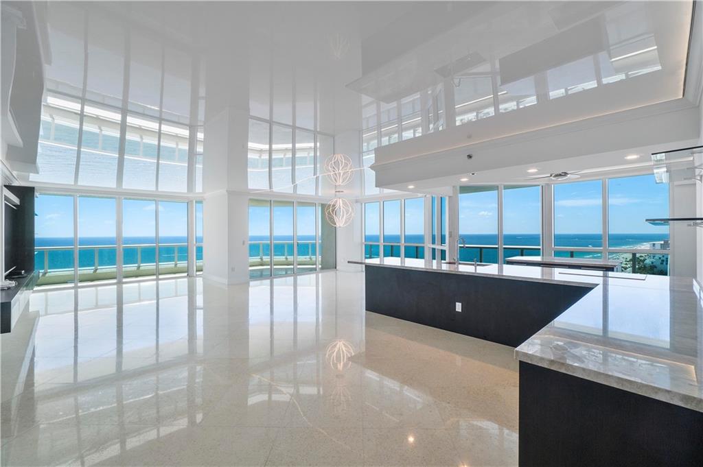 Las Olas Beach Club - Residential