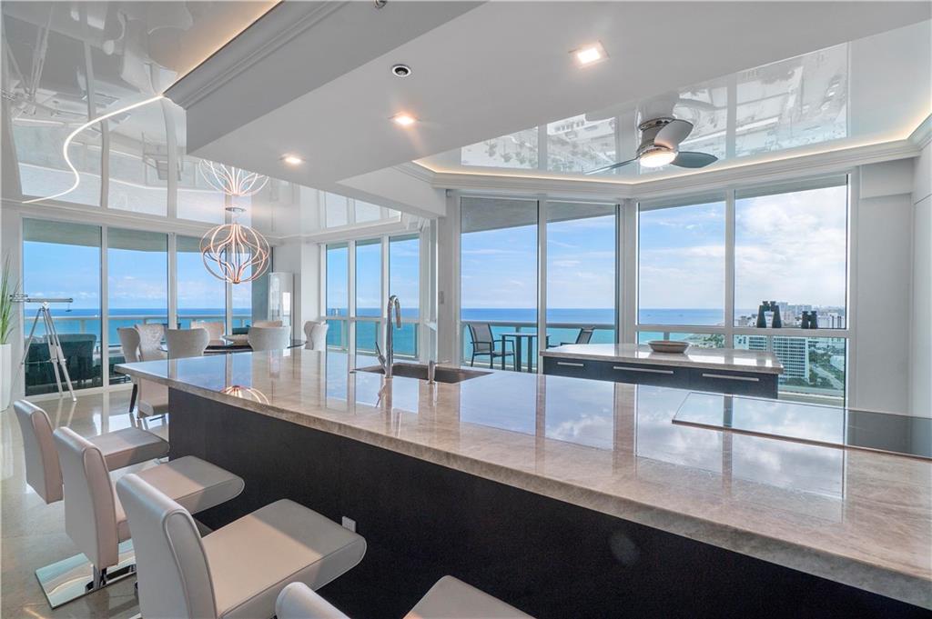 Las Olas Beach Club - Residential