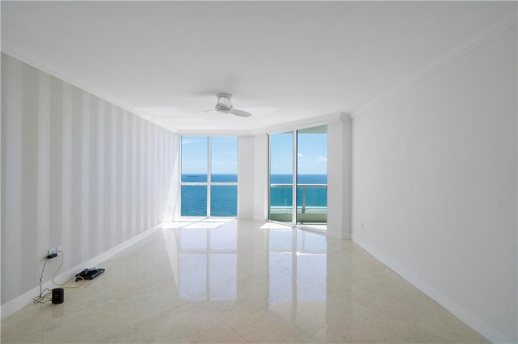 Las Olas Beach Club - Residential