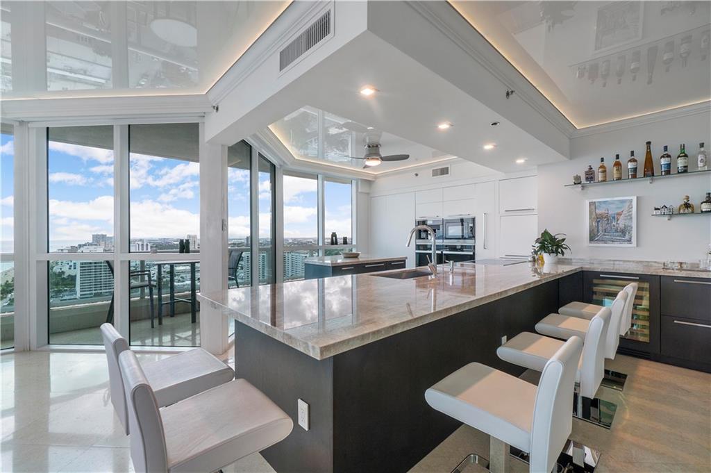 Las Olas Beach Club - Residential