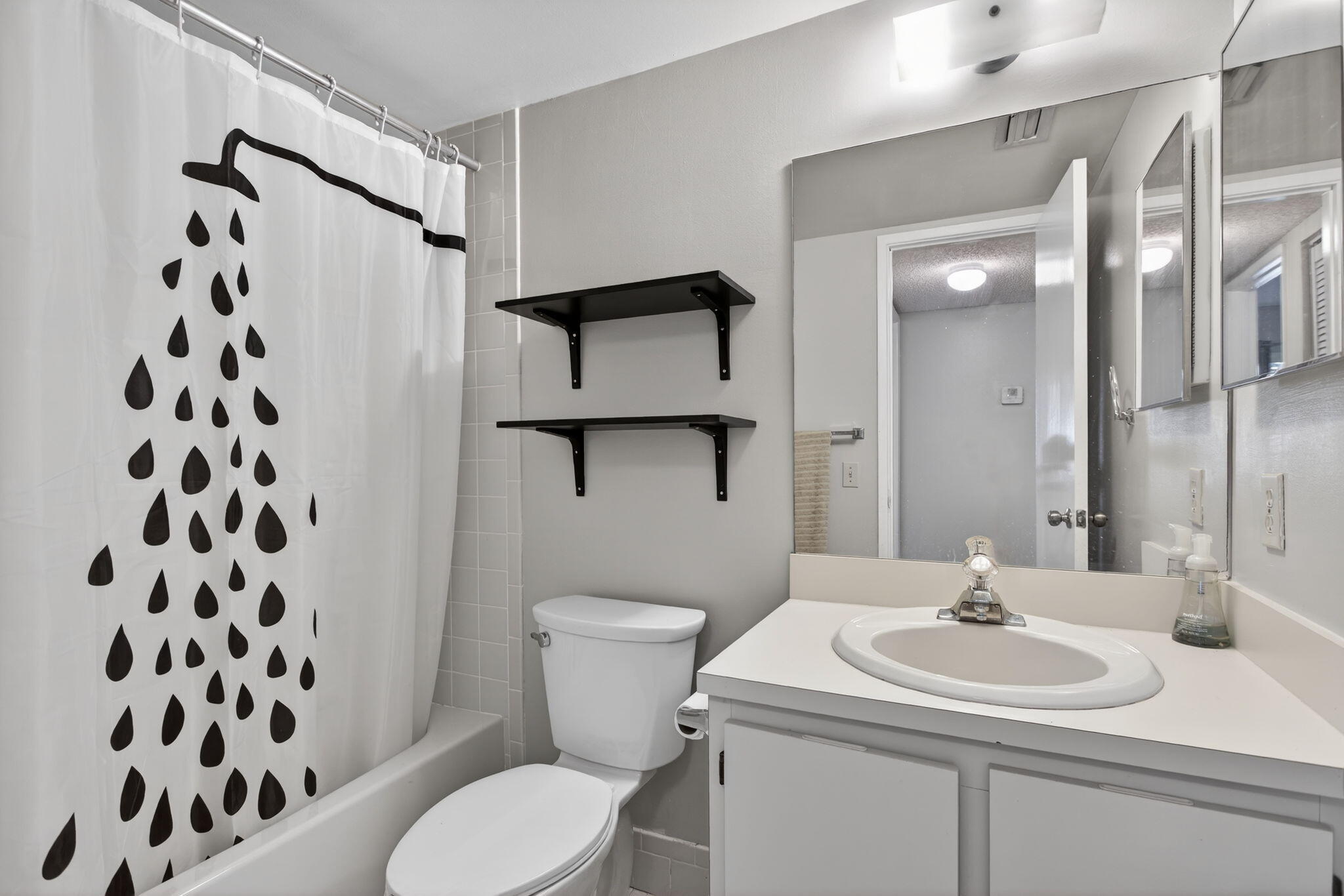 CYPRESS BEND CONDOMINIUM VII - Residential