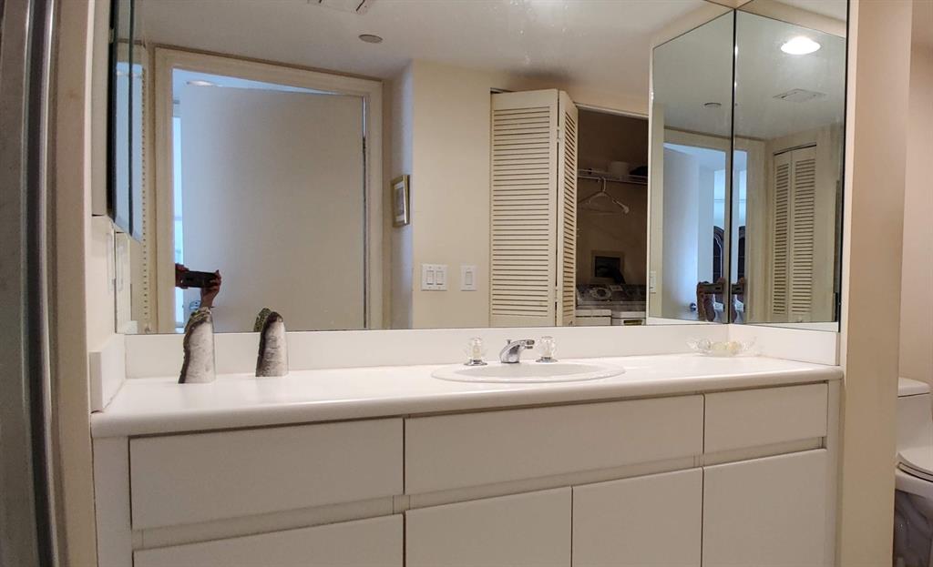 OCEANIA II CONDO - Residential