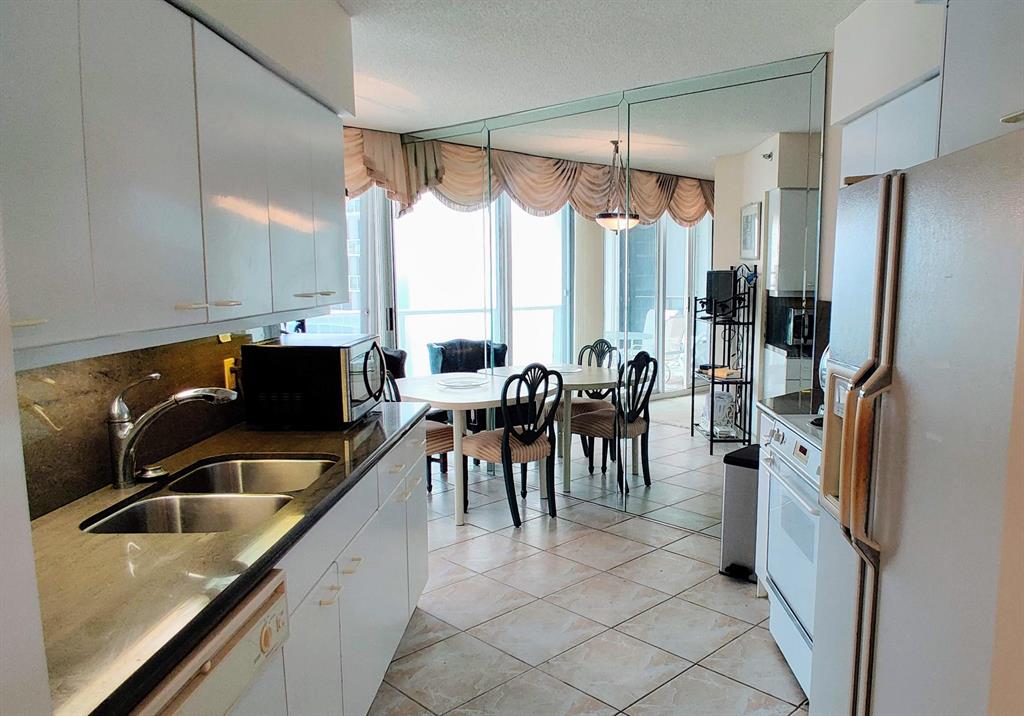 OCEANIA II CONDO - Residential