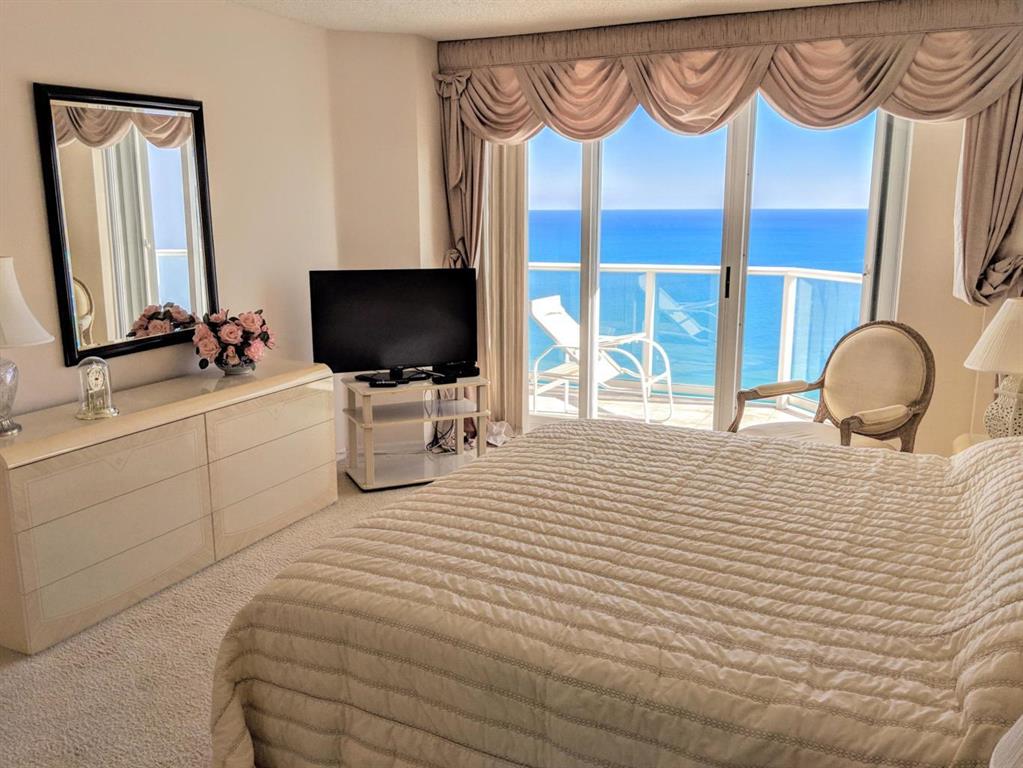 OCEANIA II CONDO - Residential