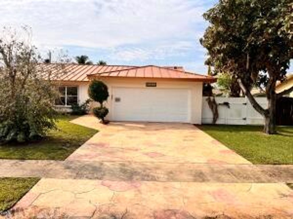 Photo of 1580 NW 11th Street, Boca Raton, FL 33486 (MLS # R11096067)