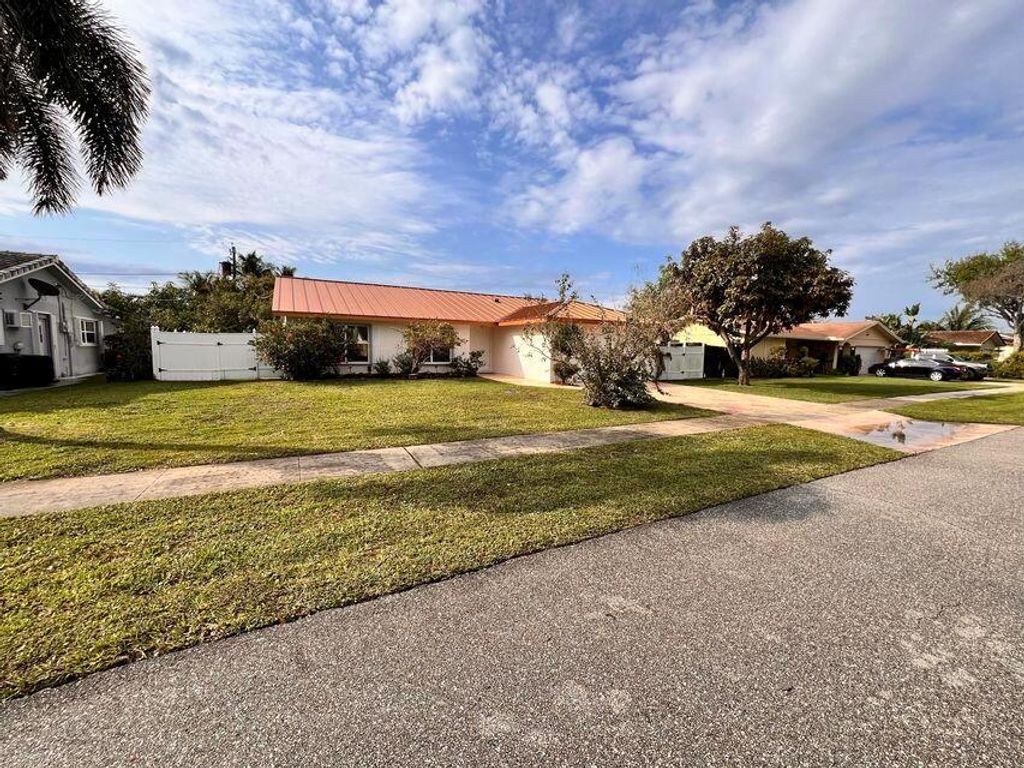 Photo of 1580 NW 11th Street, Boca Raton, FL 33486 (MLS # R11096067)
