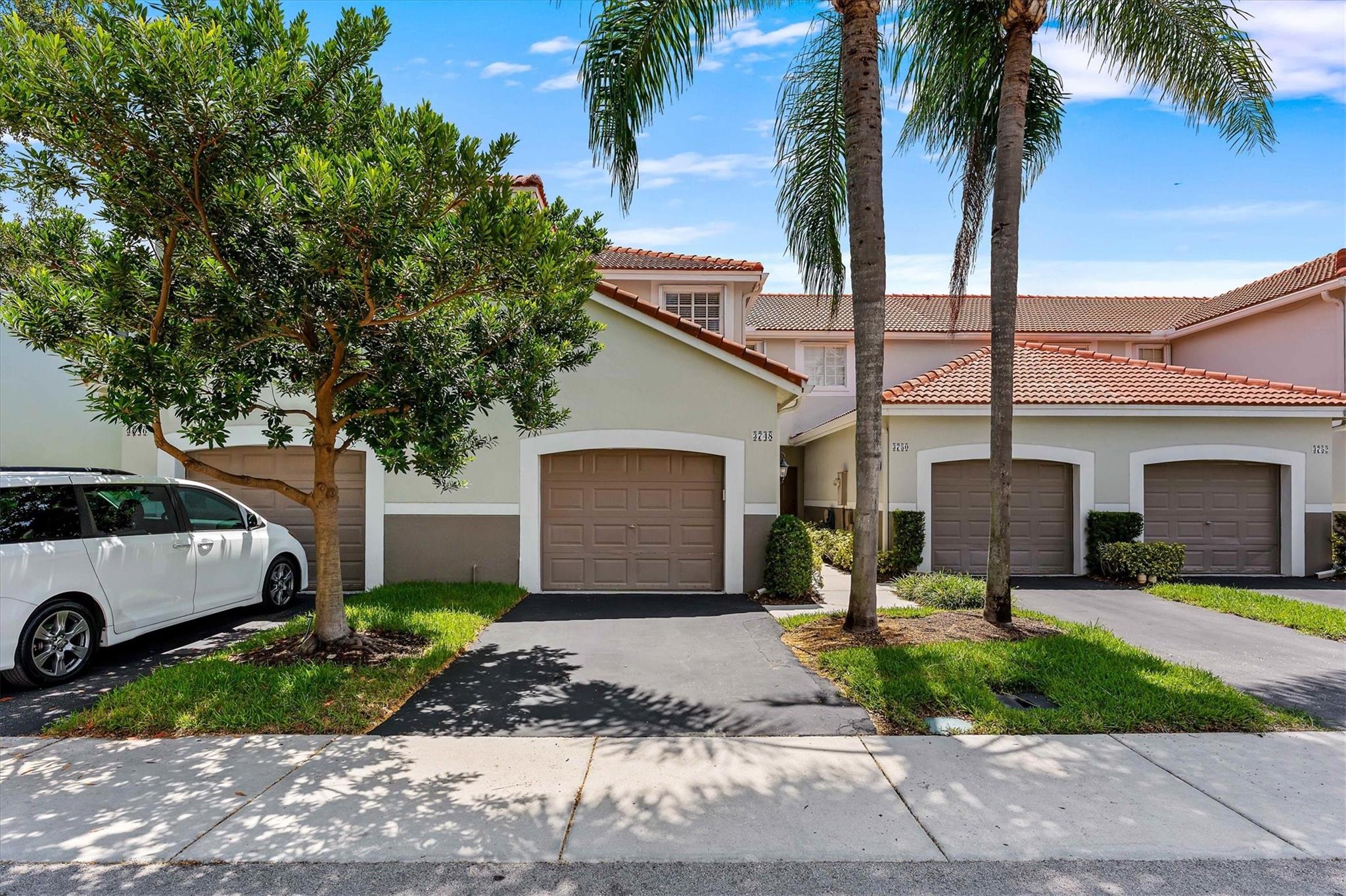 3748 San Simeon Cir