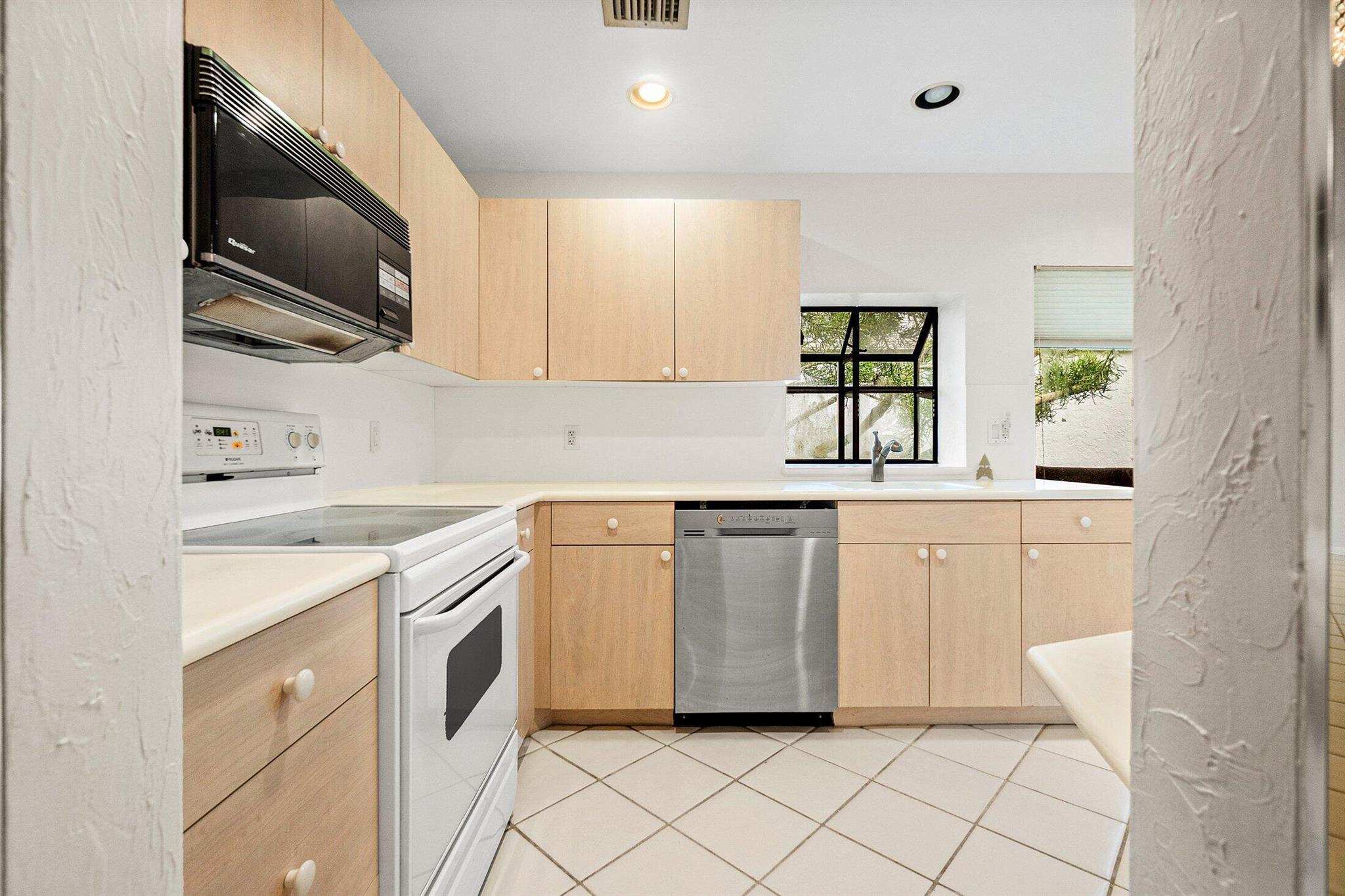 786 NW 31st Avenue