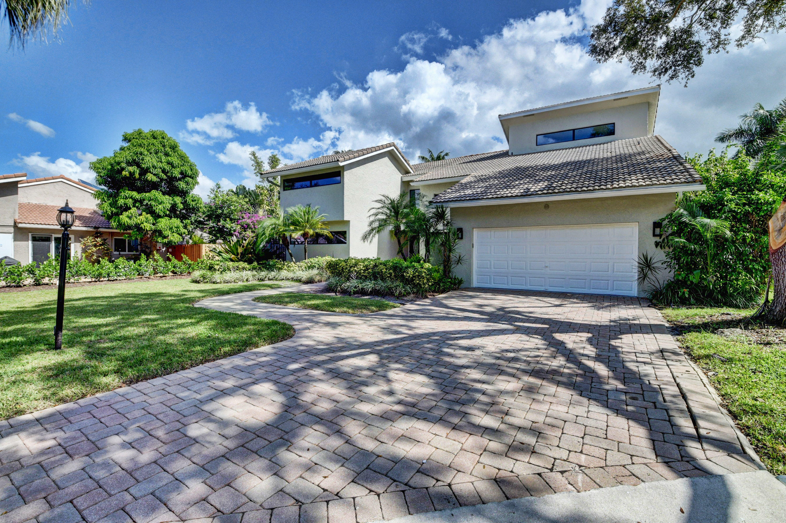 Colonnade - Residential Lease