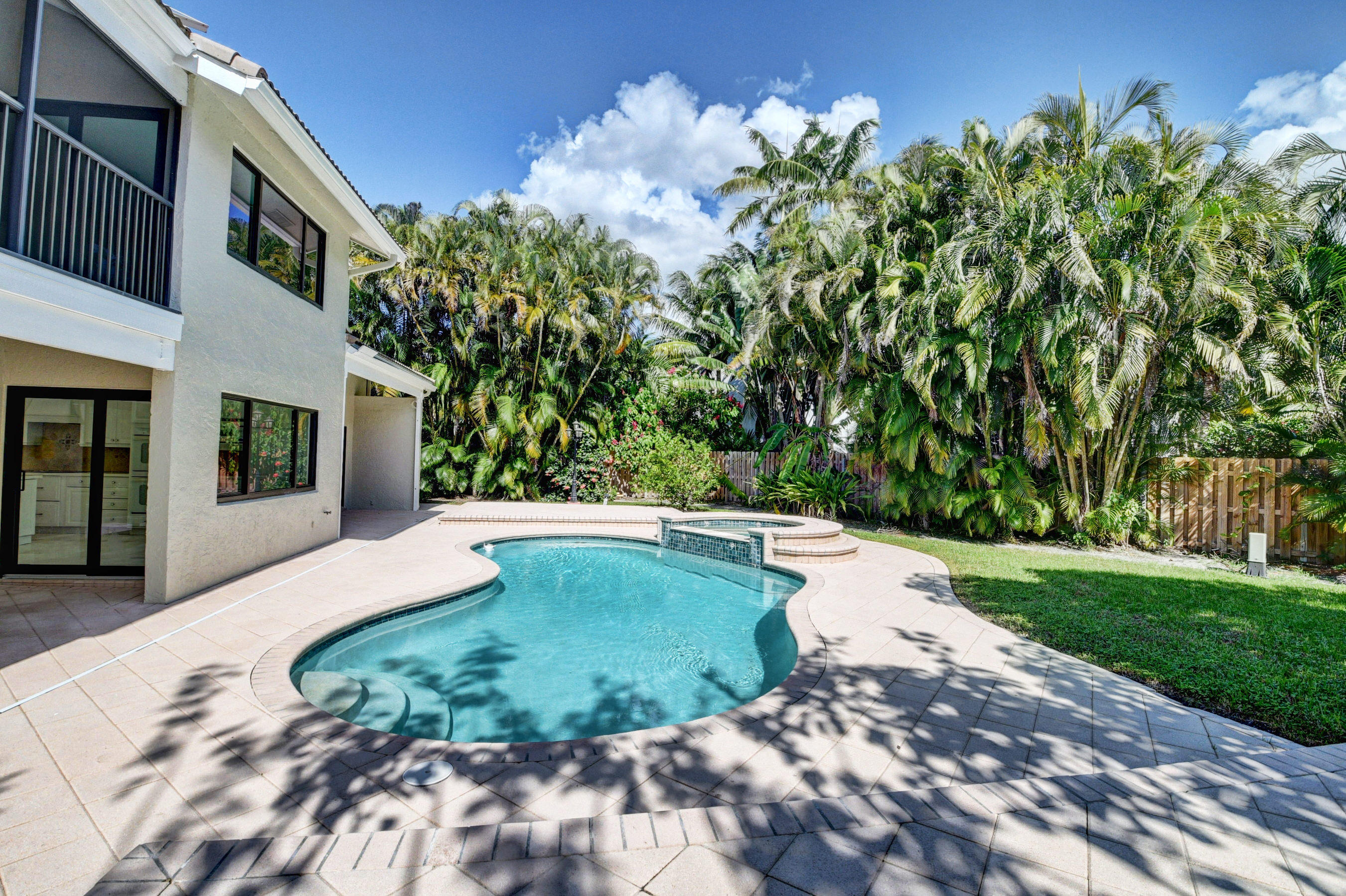 Colonnade - Residential Lease