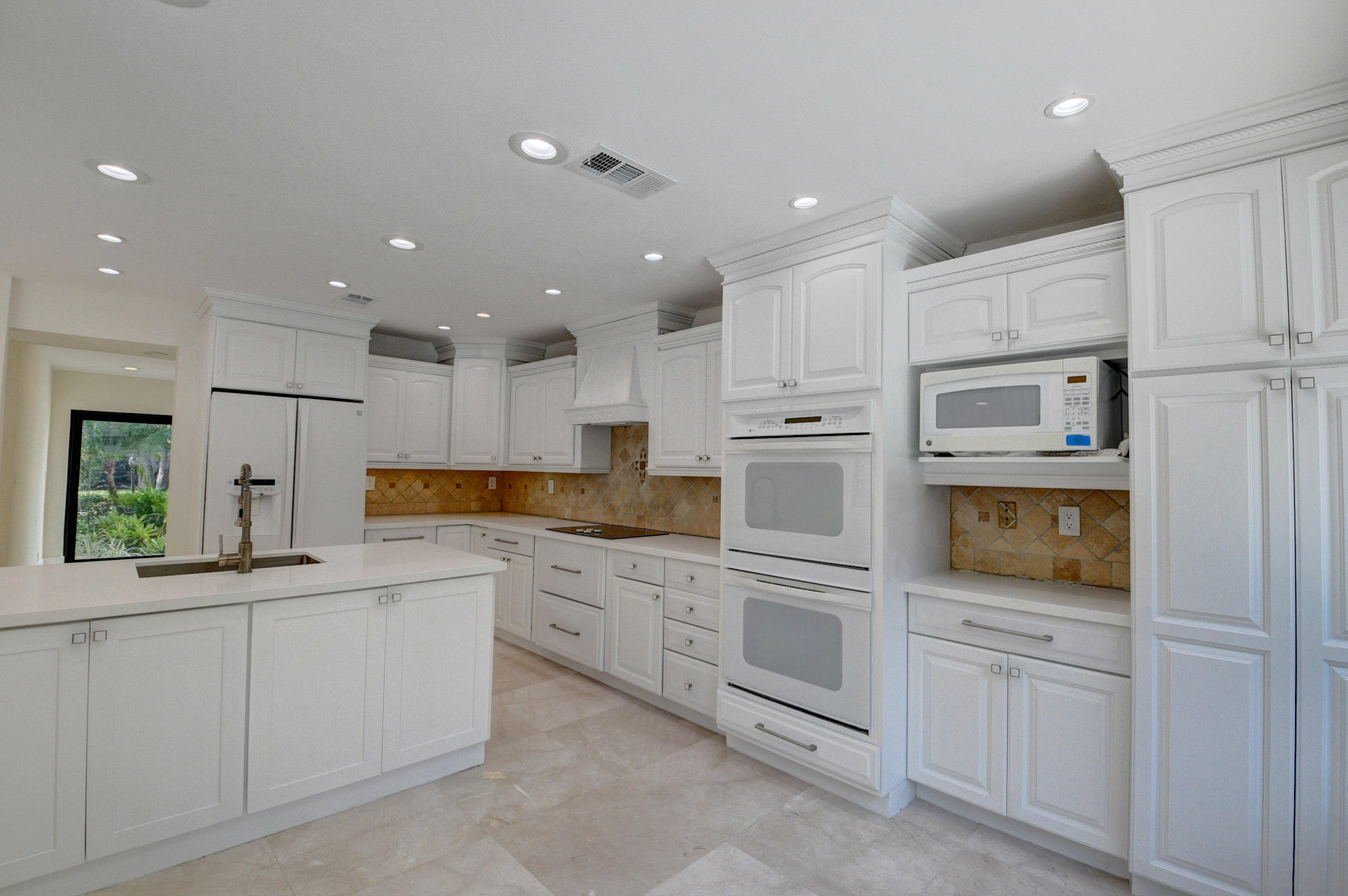 Colonnade - Residential Lease