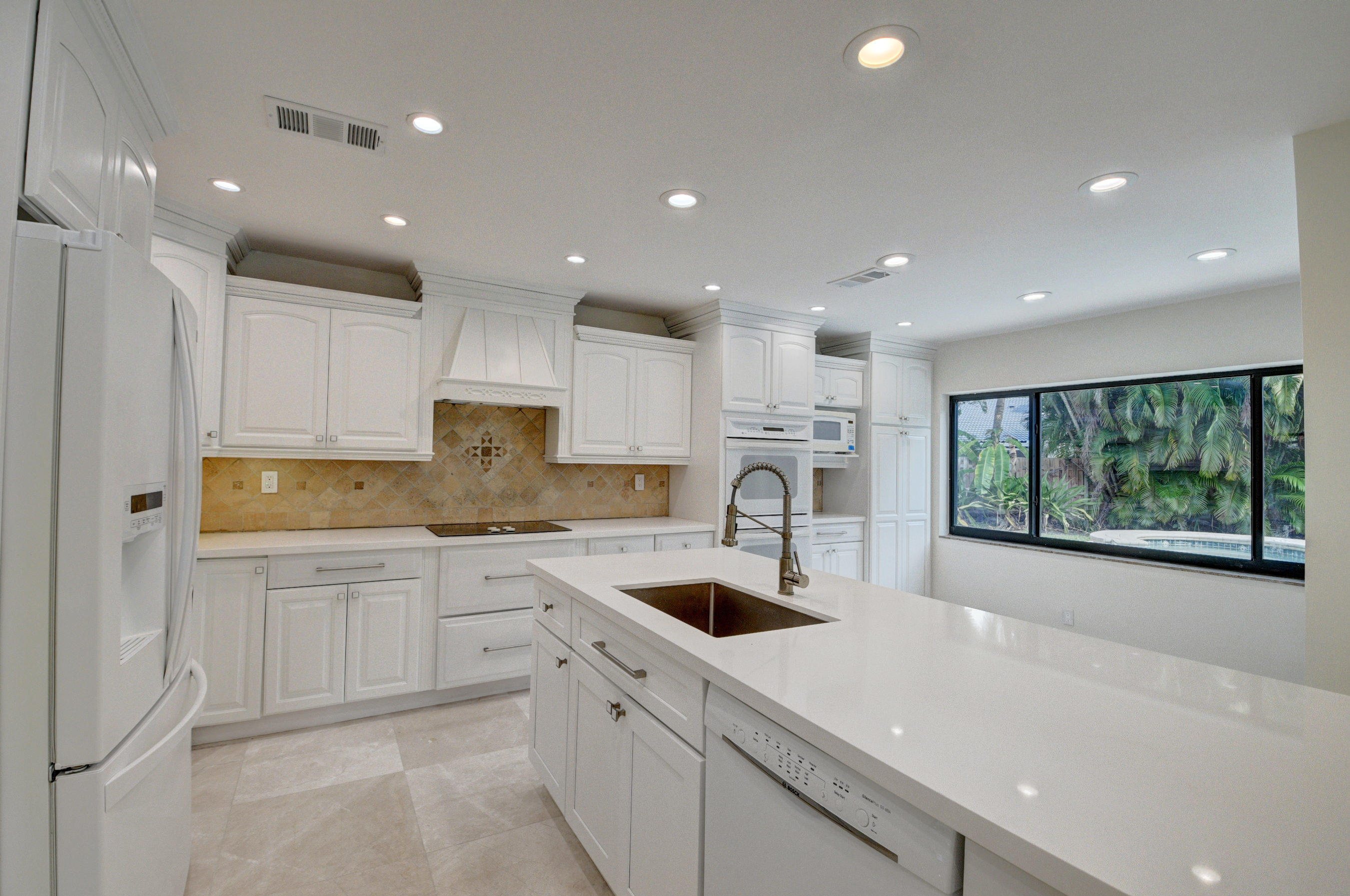 Colonnade - Residential Lease