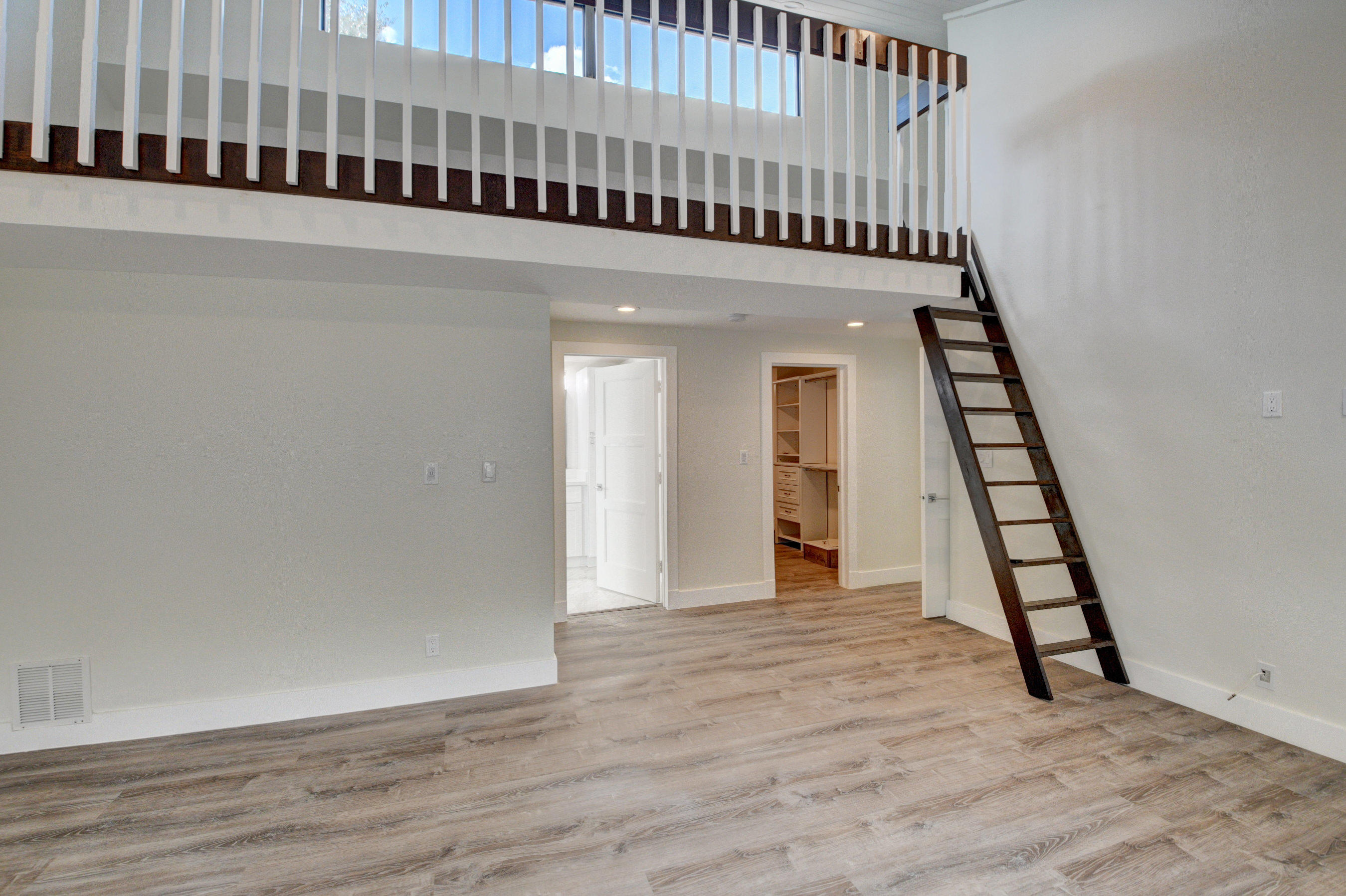 Colonnade - Residential Lease