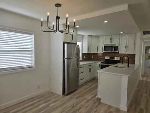 216 Flanders E, Delray Beach, FL MLS: R11083994