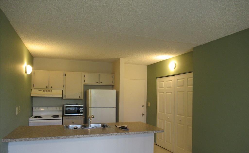 Coral Spgs Tower Club - Residential Lease