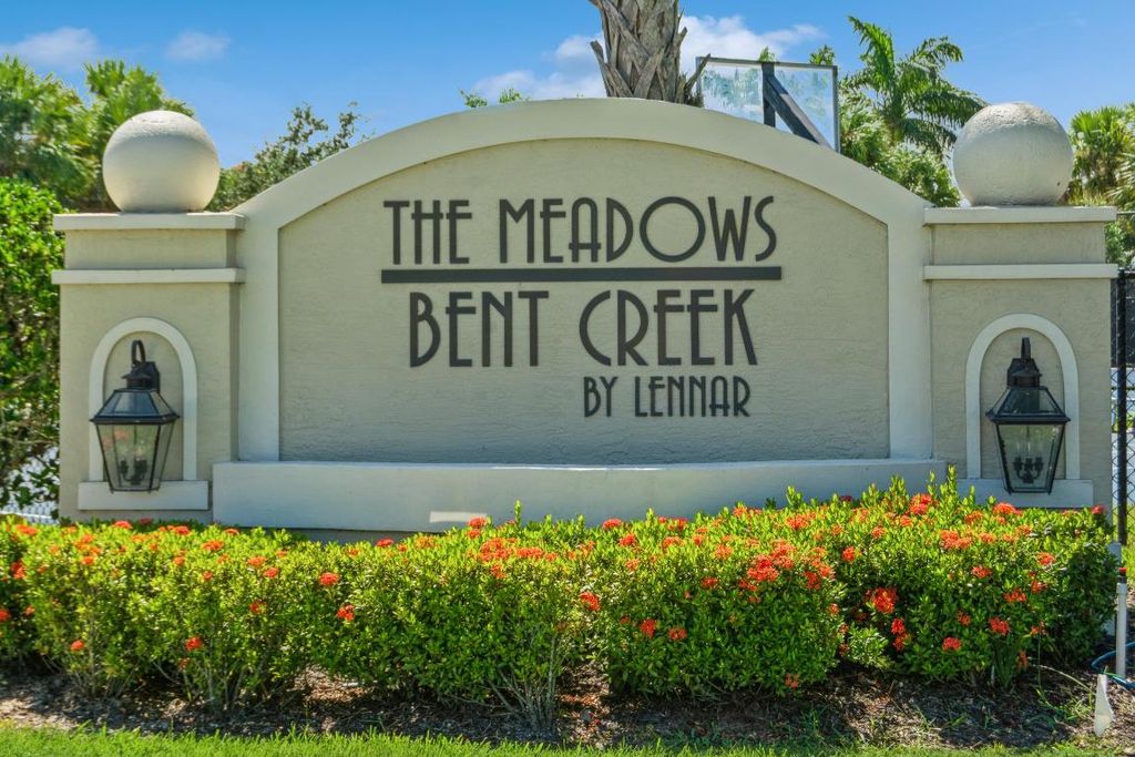 Photo of 898 Bent Creek Drive, Fort Pierce, FL 34947 (MLS # R10919892)