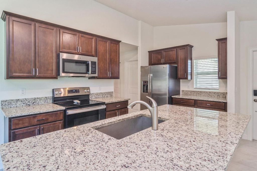 Photo of 898 Bent Creek Drive, Fort Pierce, FL 34947 (MLS # R10919892)