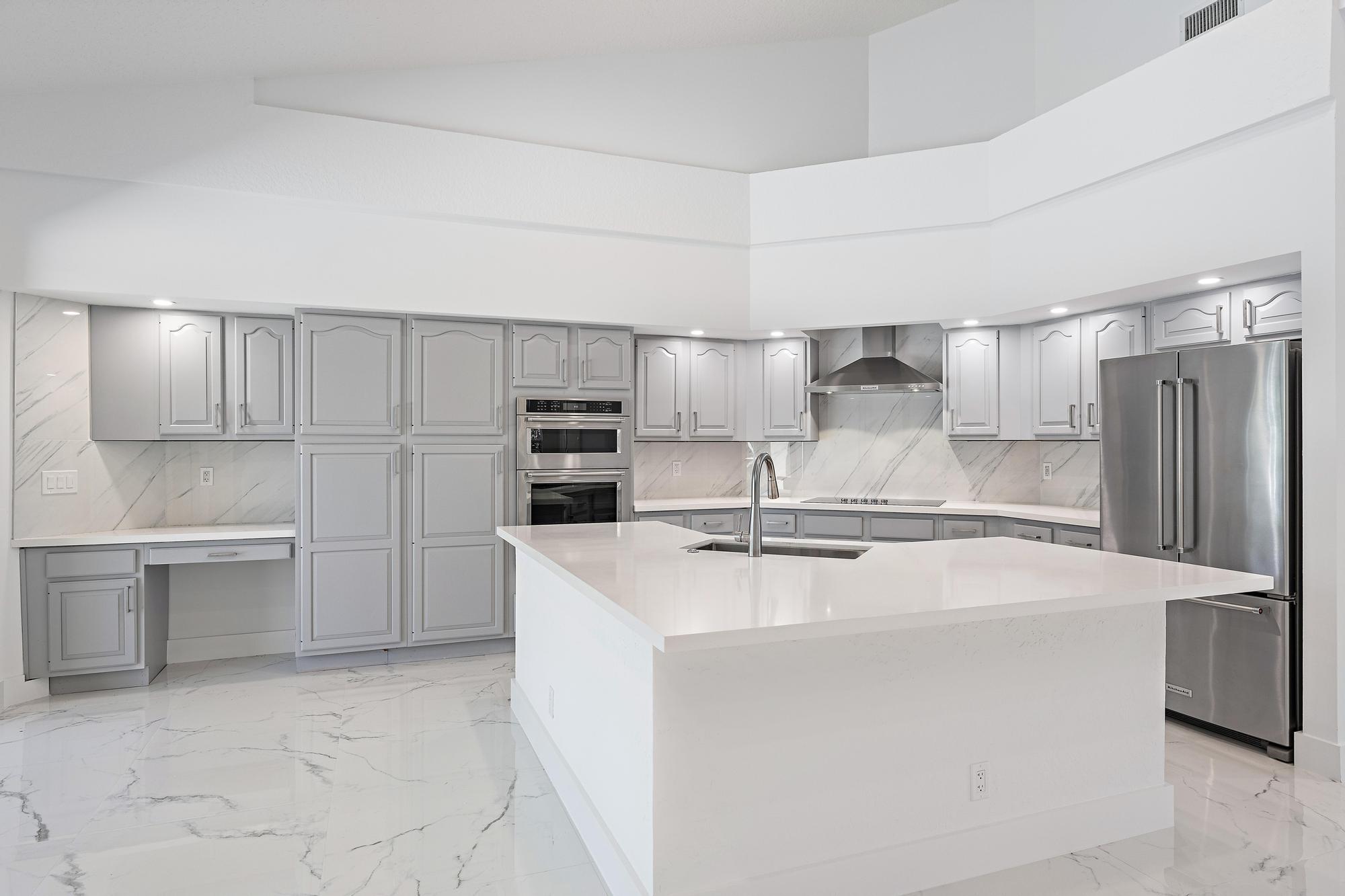 CRYSTAL POINTE 1 - Residential