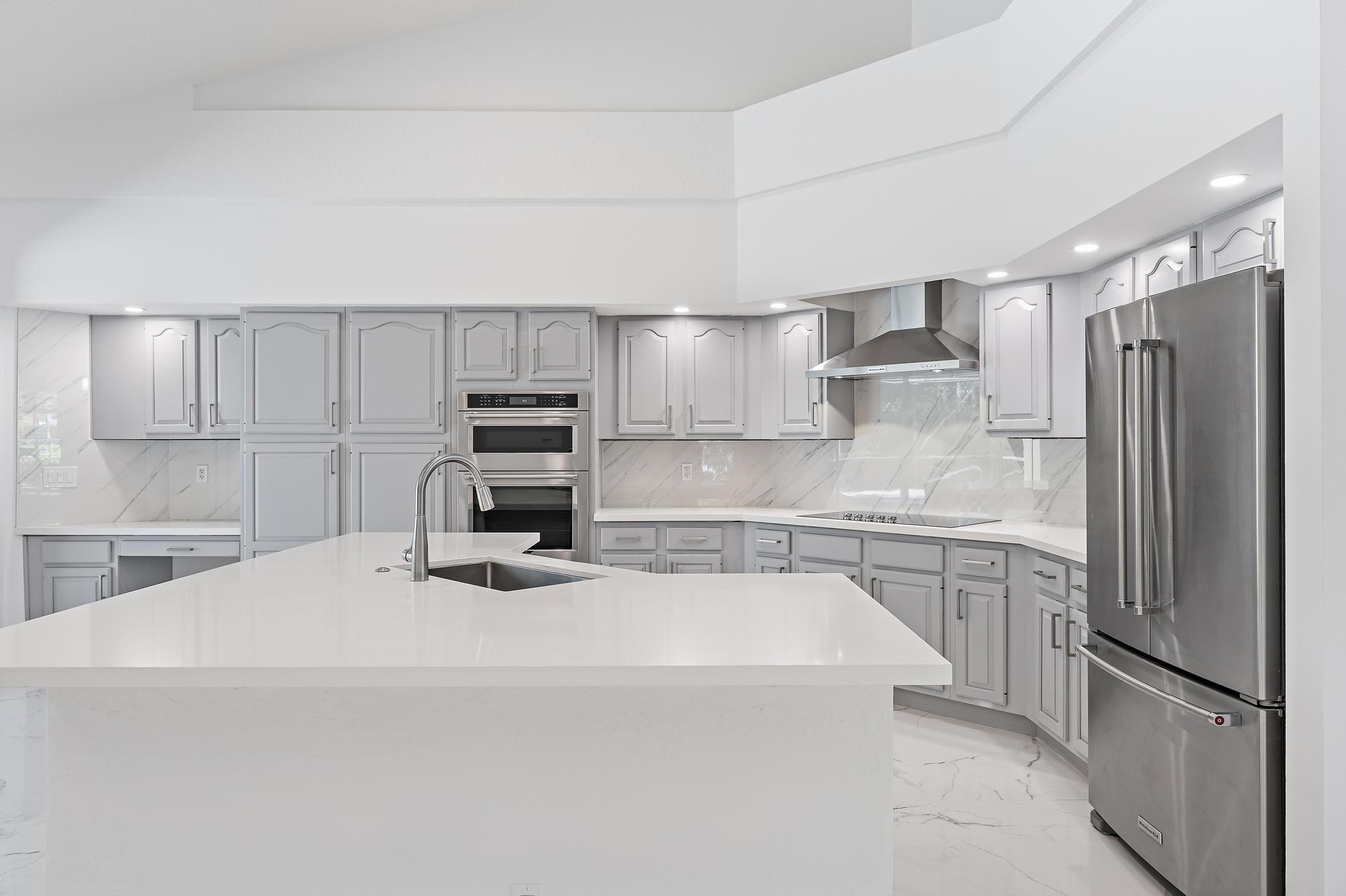 CRYSTAL POINTE 1 - Residential