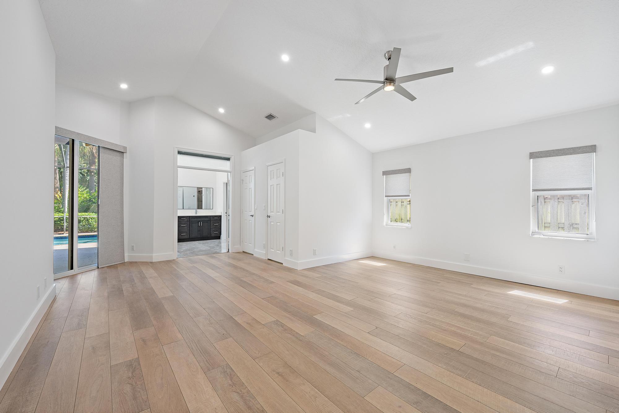 CRYSTAL POINTE 1 - Residential