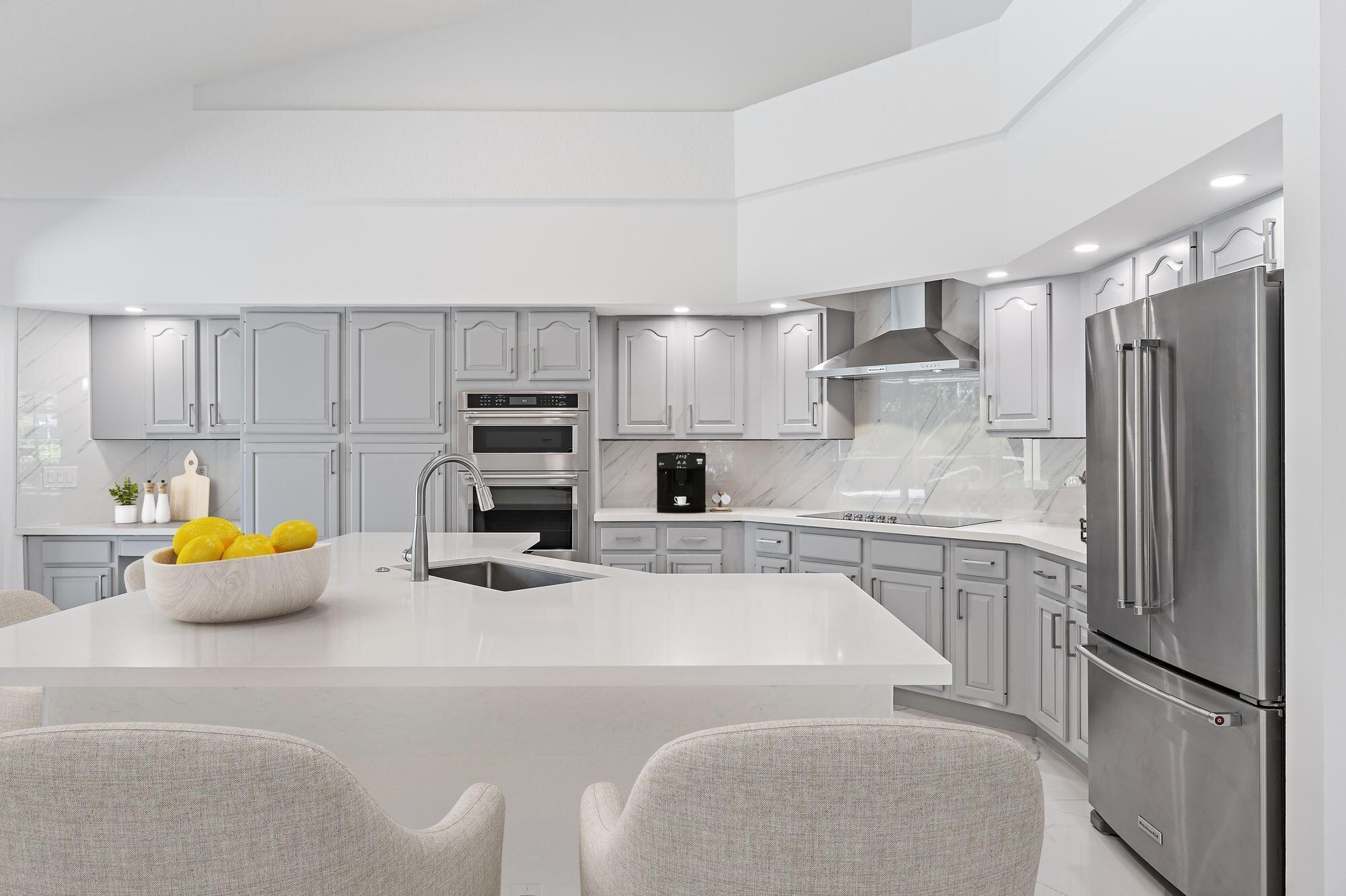 CRYSTAL POINTE 1 - Residential